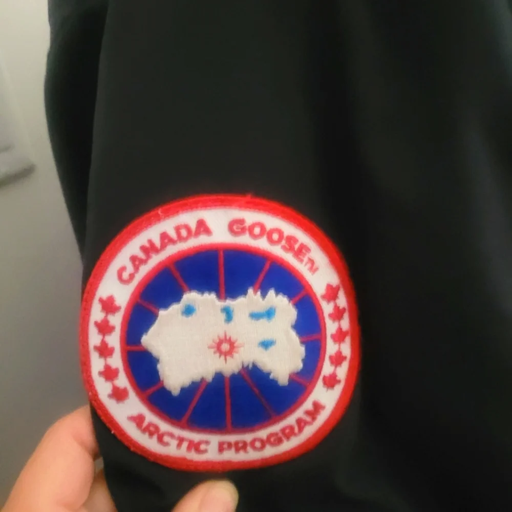 Men's Canada Goose Resolute Jacket - Size S - Navy Blue - Picture 5 of 10